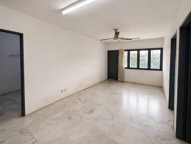 Flat For Rent in Pandan Lake View