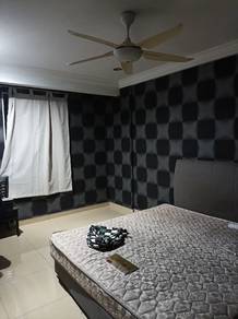 Room in Jelutong, PNG