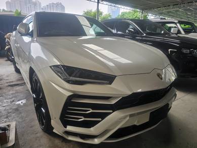 Lamborghini Urus in Jalan Kuching, KUL