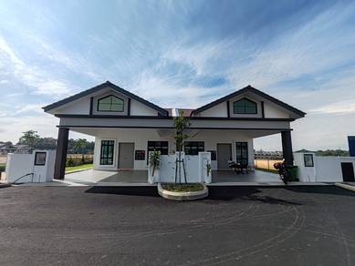 Semi-Detached House For Sale in Ayer Keroh,MLK