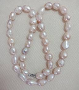 Cultivated Pearl necklace Mutiara Peliharaan