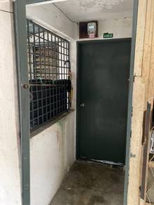 Room in Bukit Tengah, PNG