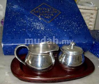 Vtg Selangor Pewter Sugar n Creamer Set with Tray