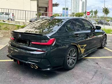 BMW 330i 30i M SPORT in Desa Petaling, KUL