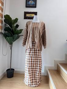 Yeleedon sulam kurung in brown