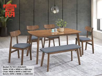Table + 4 Chair & Bench