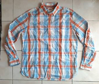 Kemeja Levis