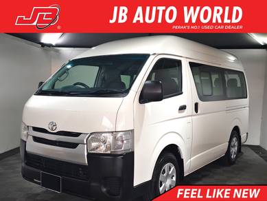 Toyota Hiace in Sitiawan, PRK