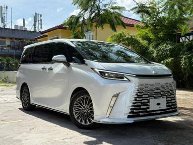 Lexus LM 500H VERSION L in KLCC, KUL