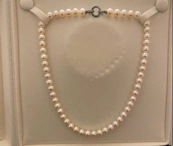 Pearl Necklace