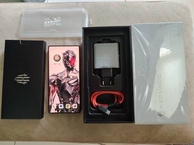 Redmagic 10 pro 12/256GB Shadow 