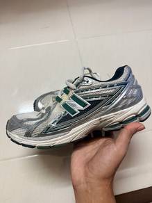 New Balance 1906R Silver Metallic Nightwatch Green