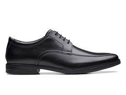 Clarks Howard Apron Black Leather Wide Fit