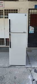 2d sharp fridge refrigerator peti sejuk peti ais
