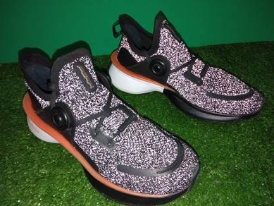 PRELOVED_Kasut Sukan PEAK TAICHI size 42eur_9us