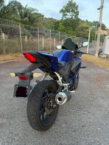 Yamaha R15