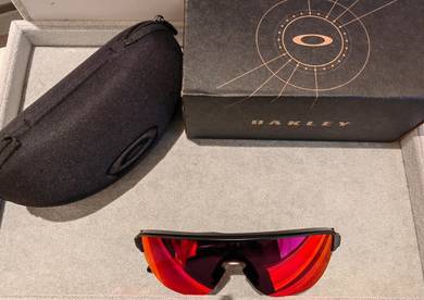 Oakley Sunglasses Model CORRIDOR Code 9248A-0242