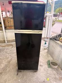 peti ais dua pintu 190litrr