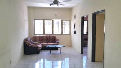 Apartment For Sale in Taman Pinggiran Putra