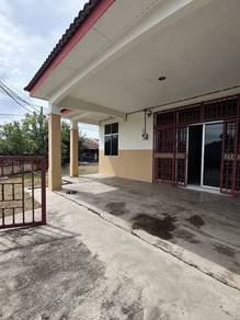 Semi-Detached House For Sale in Arau,PLS