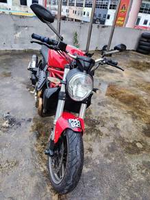 Ducati Monster 821