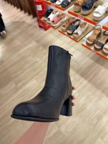 clarks