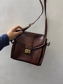 Classic Vtg Leather Crossbody Bag