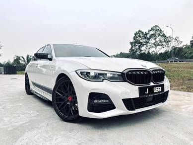 BMW 330i 30i M SPORT in Johor Bahru, JHR
