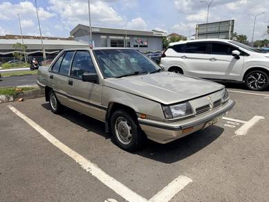 Proton Saga  in Parit Raja, JHR