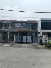 2-storey Terraced House For Sale in Seri Kembangan,SGR