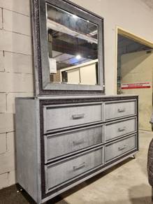 Mirror + Chest Drawer