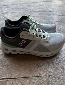 ON Cloudrunner 2 Wide
