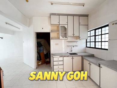Condominium For Sale in GL Garden