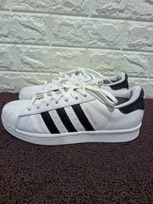 Uk8 Adidas Superstar Sneakers