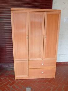 Almari baju
