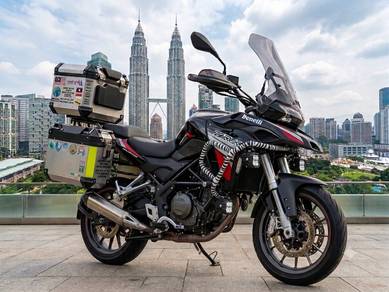 Benelli TRK 251 SE