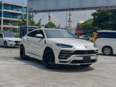 Lamborghini Urus in Jalan Kuching, KUL