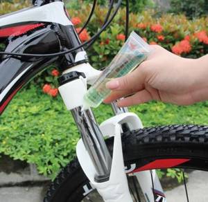 Cylion silicone oil for suspension fork