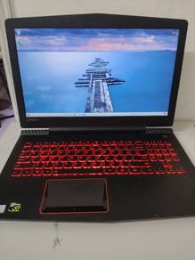 Lenovo Legion Y520 Gaming Laptop - i5 7th Gen / GT