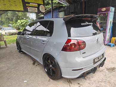 Volkswagen Golf GTi in KLCC, KUL