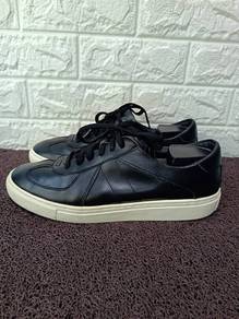 uk9 Paperplanes  Leather Sneakers