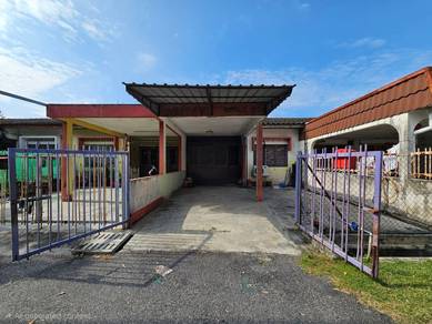 1-storey Terraced House For Sale in Banting,SGR