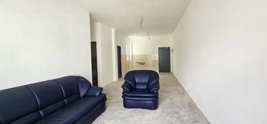 Apartment For Rent in Uni Central Apartment