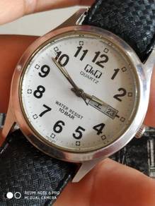 Vintage japan Q and Q SOLID STEEL WATCH