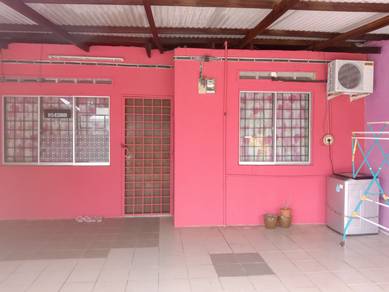 Taman Mentiga Homestay Peramu Jaya Pekan