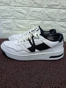 Uk9 Under Amour Court 96