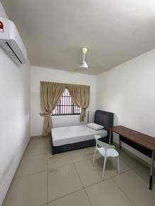 Room in Puchong, SGR