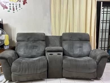 Univonna Electric Reclining Sofa