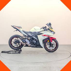 Yamaha R25