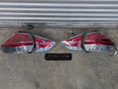 NISSAN XTRAiL T32 TAIL LAMP LAMPU BELAKANG ORI